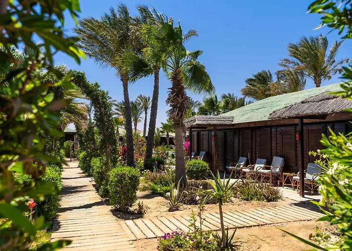 Abu Dabbab Lodge *
